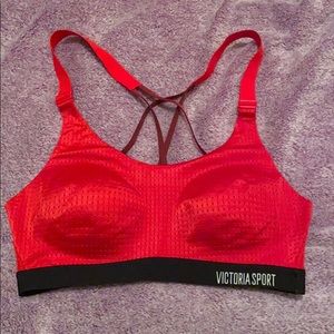 Victoria’s Secret Sport Lightweight Strappy Back